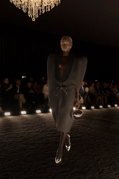 Look 7